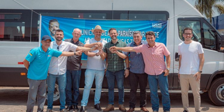 Alto Paraíso recebe van da saúde com recurso de emenda do deputado Delegado Lucas