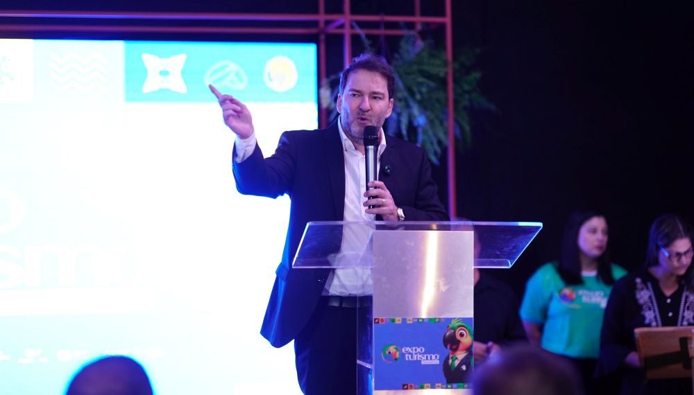 Alex Redano prestigia abertura da Expo Turismo Rondônia 2025