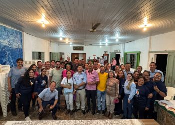 Deputada Sílvia Cristina leva palestra do Outubro Rosa para Guajará-Mirim e participa de reuniões
