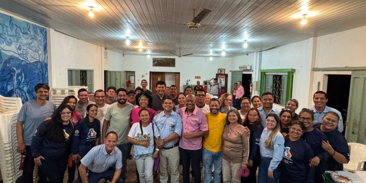 Deputada Sílvia Cristina leva palestra do Outubro Rosa para Guajará-Mirim e participa de reuniões