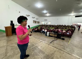 Deputada Sílvia Cristina leva palestra do Outubro Rosa para o Cone Sul e reforça que prevenção salva vidas