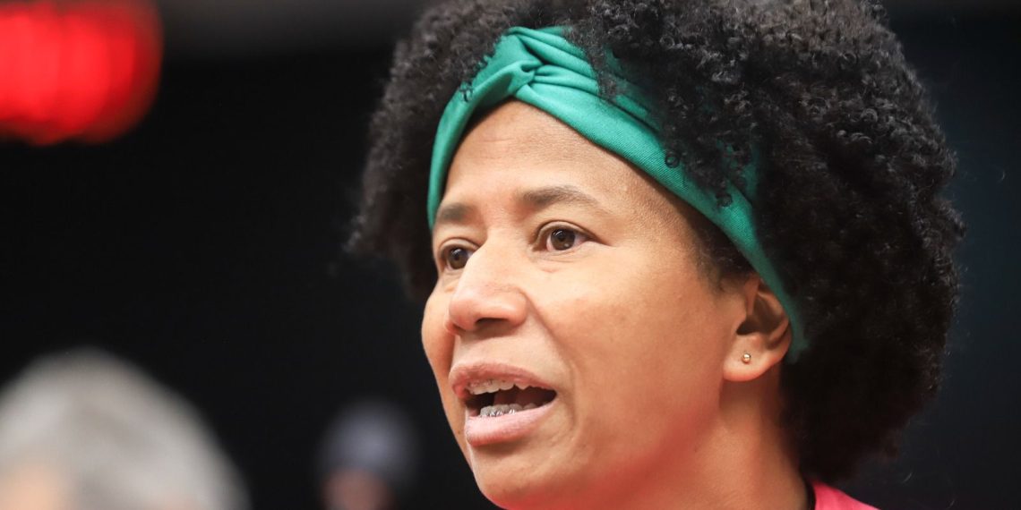 Sílvia Cristina comemora a chegada do medicamento Trastuzumabe Entansina para tratamento do câncer de mama