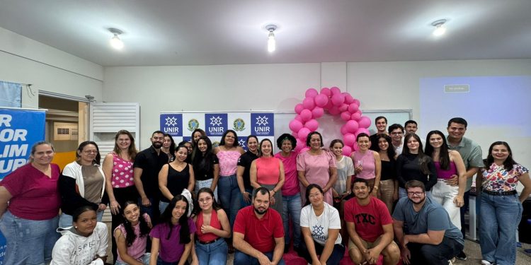 Deputada Sílvia Cristina faz palestra do Outubro Rosa na Unir em Rolim de Moura