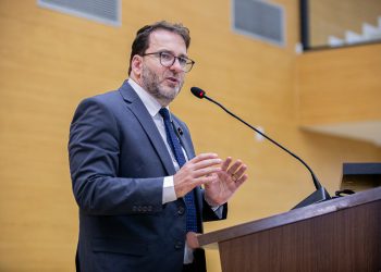 Alex Redano solicita substituição do telhado do Colégio Tiradentes da PM em Ariquemes