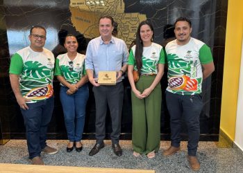 Deputado Luís do Hospital recebe representantes da Cacauron em Porto Velho