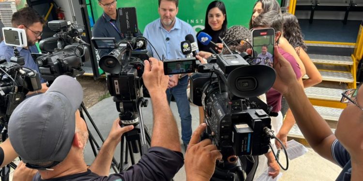 Projeto Levando Saúde, do deputado Alex Redano, já é uma realidade com mais de 8 mil atendimentos.