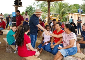 Alex Redano acompanha entrega de implementos agrícolas e reforça apoio ao produtor rural em Campo Novo de RO