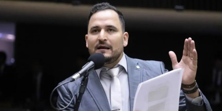 CHEGA DE PROMESSAS VAZIAS: DEPUTADO RAFAEL FERA GARANTE R$ 10 MILHÕES PARA O HOSPITAL QUE ARIQUEMES MERECE