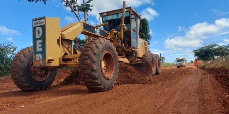 Deputado Alex Redano garante R$ 2,9 milhões para recuperação de estradas em São Francisco do Guaporé