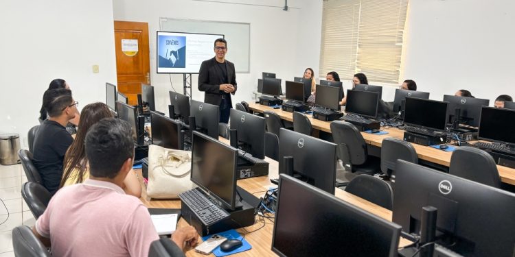 Primeira etapa da formação técnica para assessores parlamentares é realizada