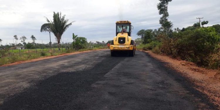 Deputado Alex Redano solicita operação tapa-buracos na RO-140, em Cacaulândia
