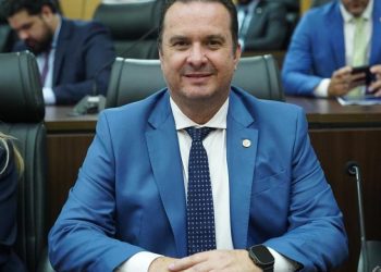 Deputado Dr. Luís do Hospital destina R$ 1,3 milhão para estradas rurais de Theobroma