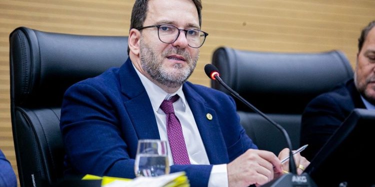 Alex Redano solicita melhorias urgentes na RO-458, importante ligação entre Alto Paraíso e Porto Velho