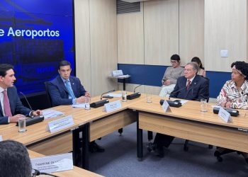 Deputada Sílvia Cristina celebra anúncio de aumento de voos da empresa Azul para a capital e o interior