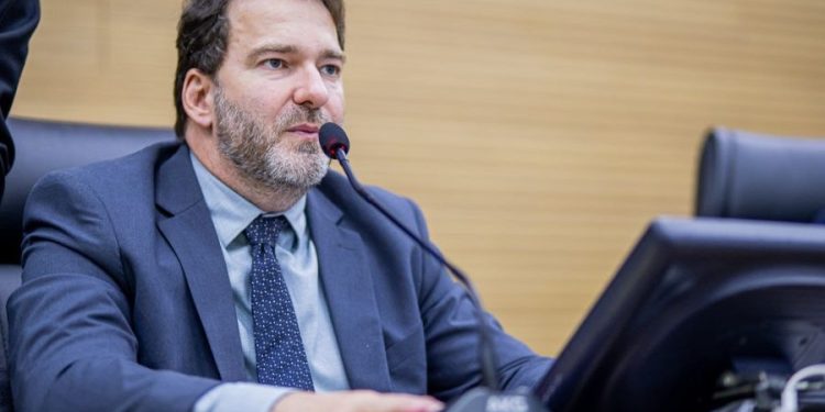 Alex Redano indica implantação de lavanderia industrial para atender unidades prisionais de Ji-Paraná