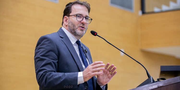 Alex Redano solicita operação tapa buracos na RO-140 entre a BR-364 e Cacaulândia