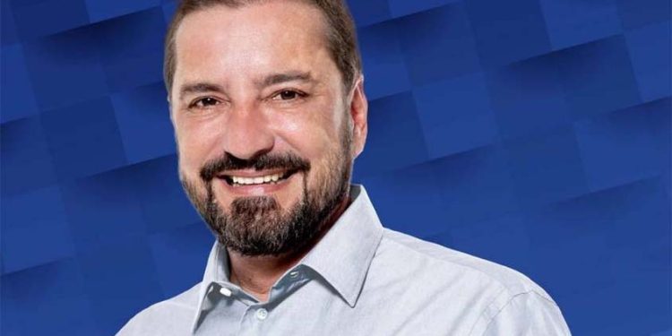 Hildon entra no União Brasil e faz parceria com Cirone Deiró