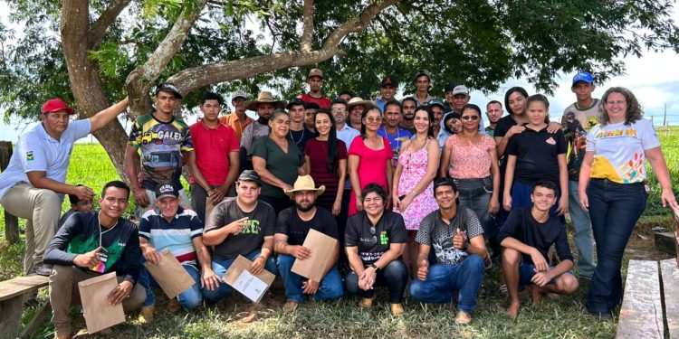 Recurso da deputada Sílvia Cristina garante curso de operador e manutenção de trator, em Alvorada do Oeste