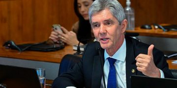 Crítico da privatização da Hidrovia do Madeira, Jaime Bagattoli comemora a suspensão do decreto