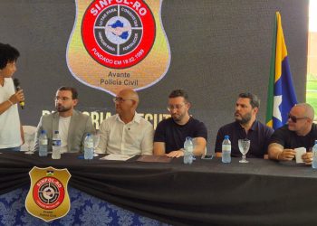 Deputada Silvia Cristina prestigia posse da nova diretoria do Sinpol em Porto Velho