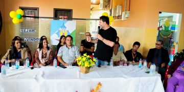 Alex Redano participa da entrega de projeto de segurança na APAE de Ariquemes