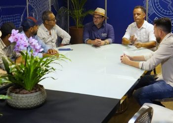 Alex Redano recebe moradores do Soldado da Borracha para discutir andamento de ADI e estudo ambiental