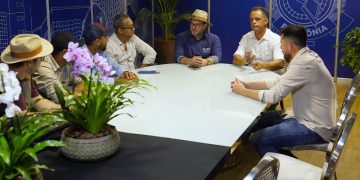 Alex Redano recebe moradores do Soldado da Borracha para discutir andamento de ADI e estudo ambiental