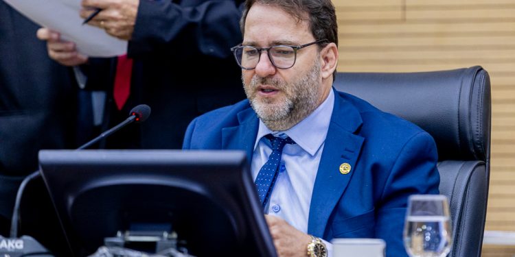 Deputado Alex Redano solicita viaturas para a segurança pública em São Francisco do Guaporé