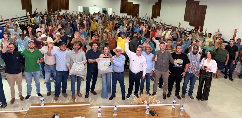 Deputado Alex Redano acompanha entrega de 11 toneladas de condicionadores de solo para produtores rurais de Ariquemes