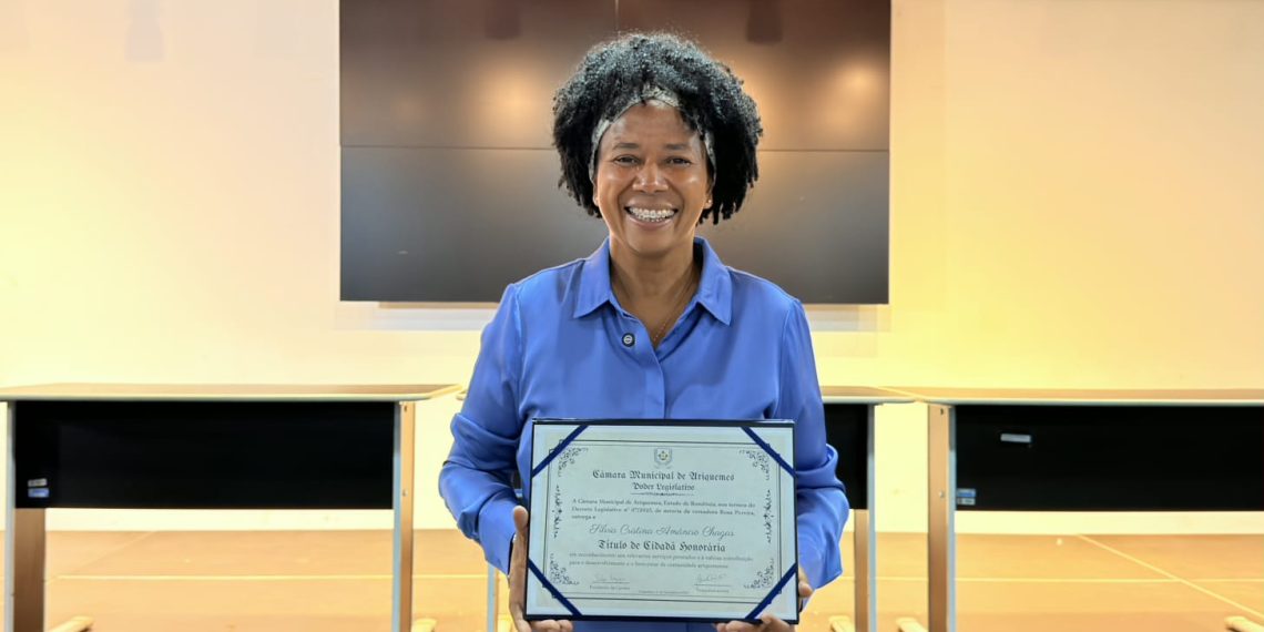 Deputada Sílvia Cristina recebe o título de cidadã honorária de Ariquemes