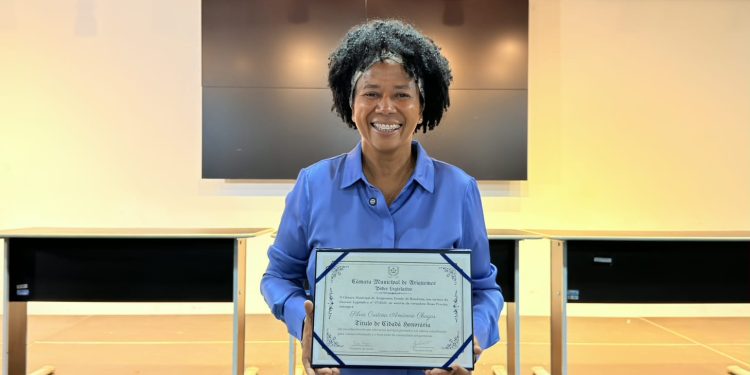 Deputada Sílvia Cristina recebe o título de cidadã honorária de Ariquemes